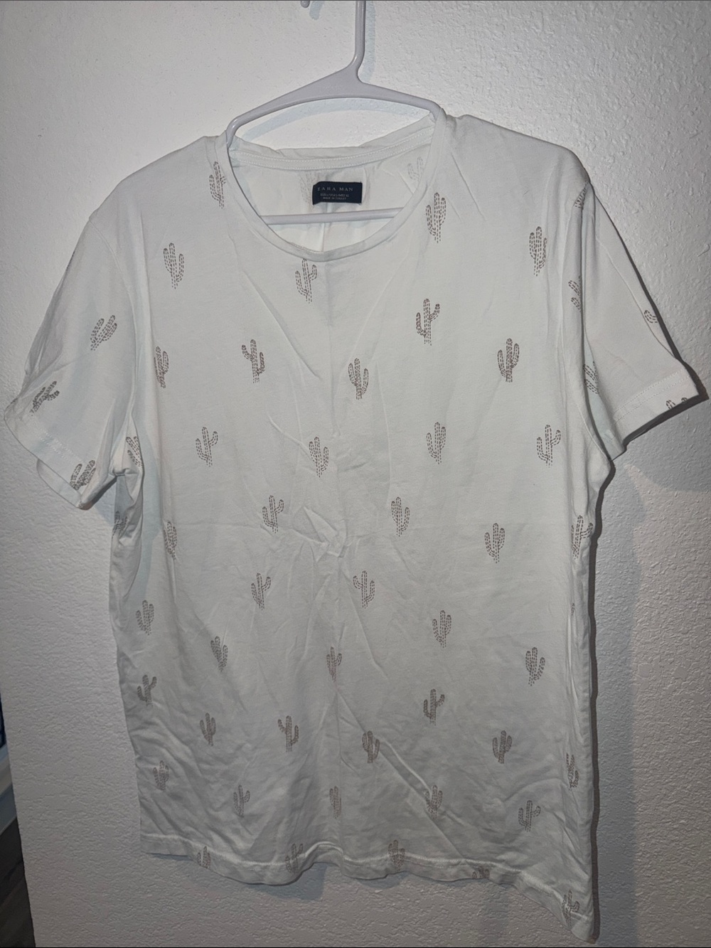 Zara White Short-Sleeve Shirt with Tan Cactus Print